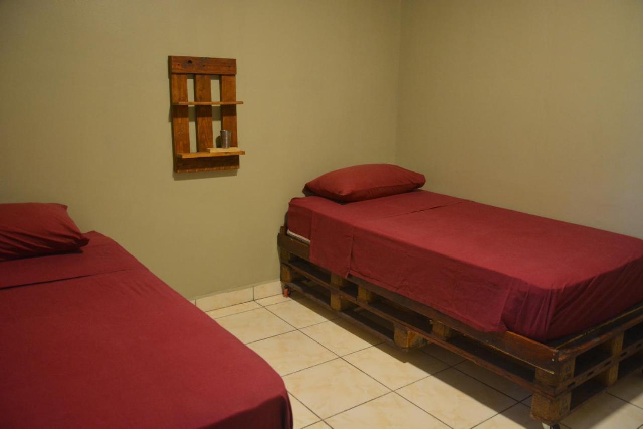 ボカ・チカ La Residencia Bed & Breakfast エクステリア 写真